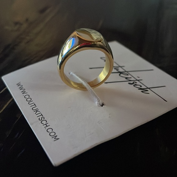 3/$20! NEW gold size 6 ring - Picture 2 of 3